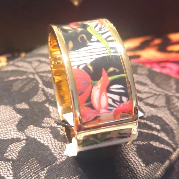 MULTI HOLIDAY BRACELET  NWT - Picture 5 of 8